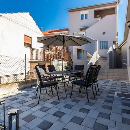 Mazijini Dvori Apartament *